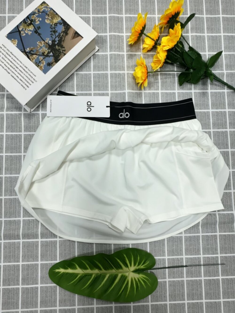 🦢ALO Yoga Brand New☀️White Match Point Tennis Skirt - Picture 5 of 9